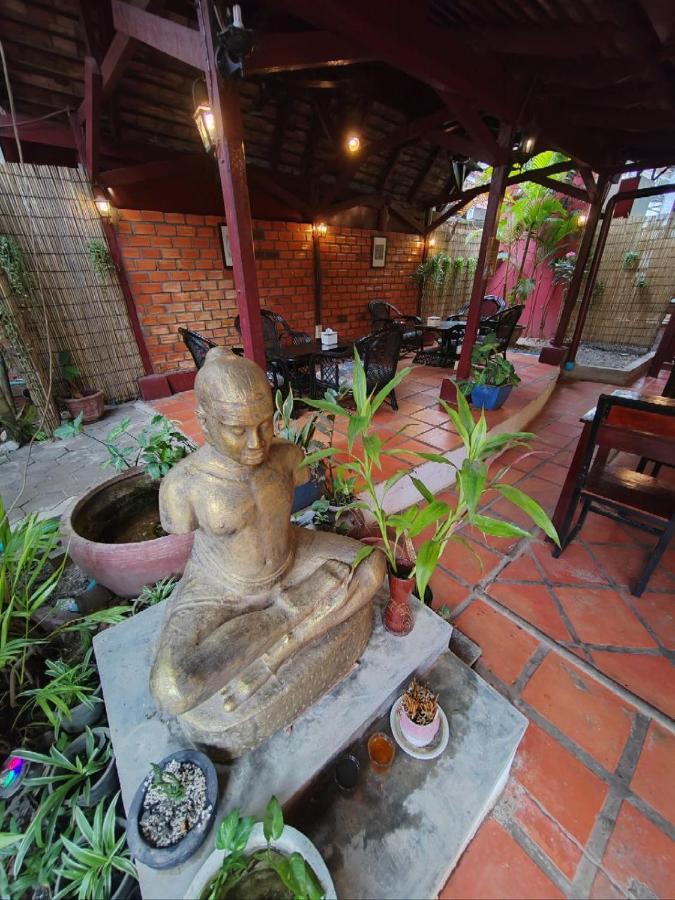 Soben Cafe Guesthouse & Restaurant Siem Reap Bagian luar foto