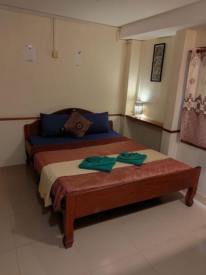 Soben Cafe Guesthouse & Restaurant Siem Reap Bagian luar foto