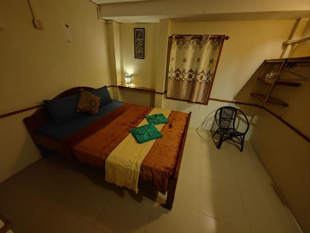 Soben Cafe Guesthouse & Restaurant Siem Reap Bagian luar foto