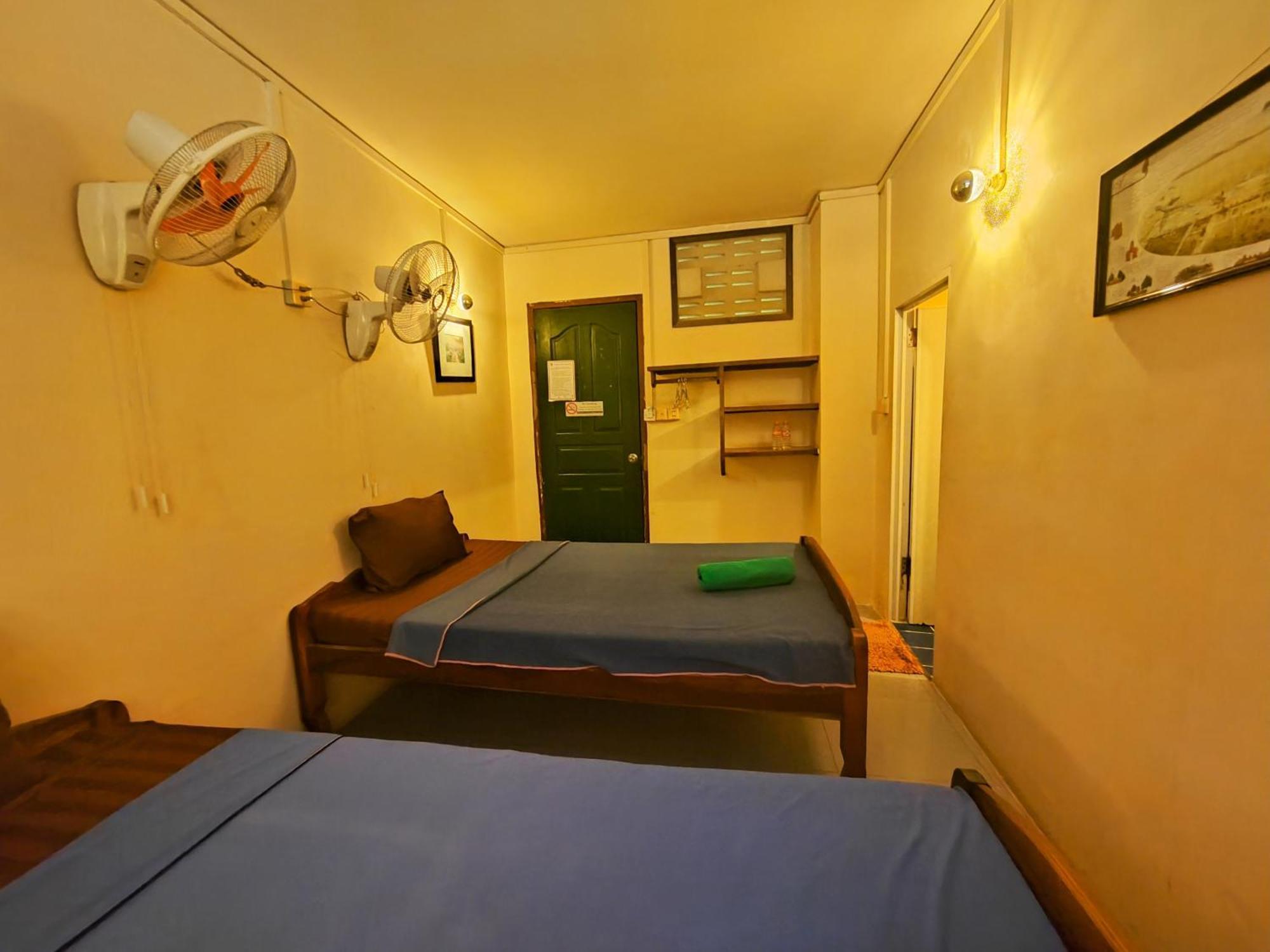 Soben Cafe Guesthouse & Restaurant Siem Reap Bagian luar foto